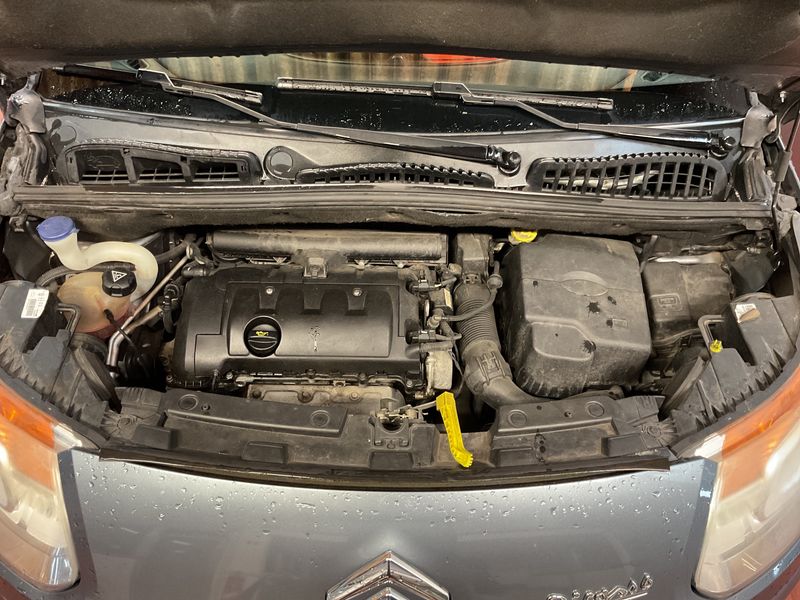 Citroen C3 Picasso 1.6 VTi Exclusive 2009 – снимка на щета