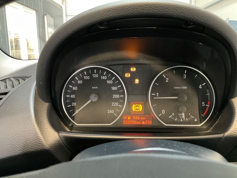 BMW 1er 116d 2011 – снимка 4