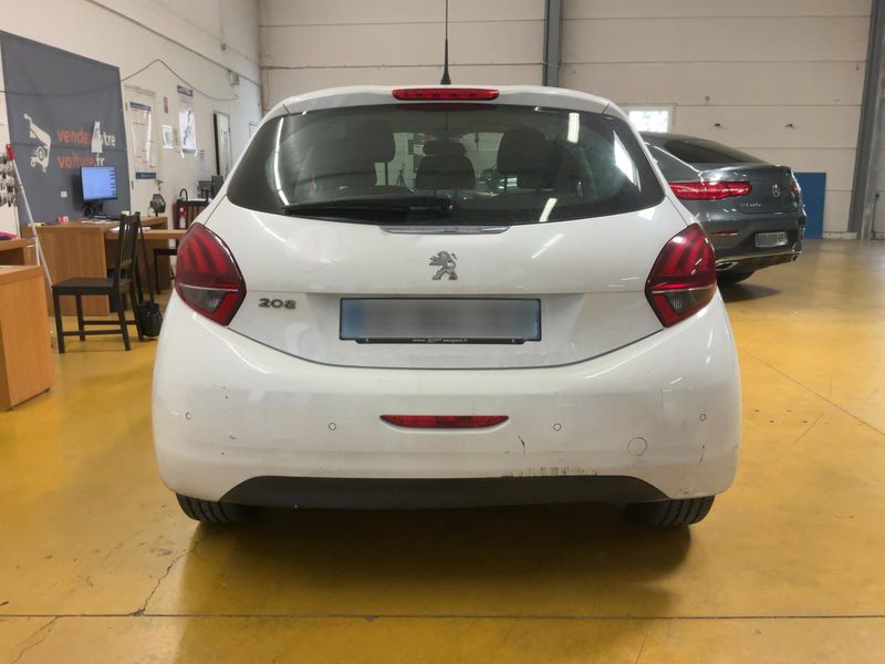 Peugeot 208 1.2 e-THP Allure Business 2018 – снимка 7