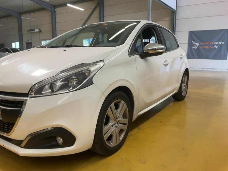 Peugeot 208 1.2 e-THP Allure Business 2018 – снимка 2