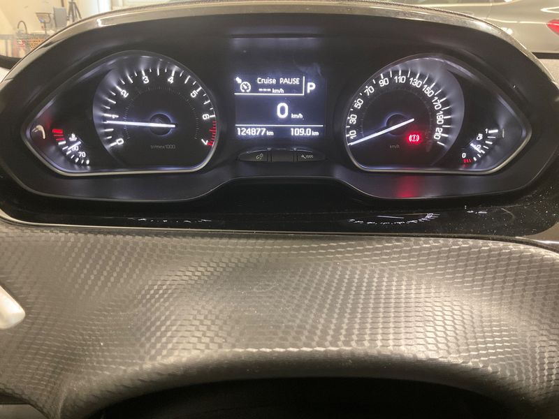 Peugeot 208 1.2 e-THP Allure Business 2018 – снимка 18