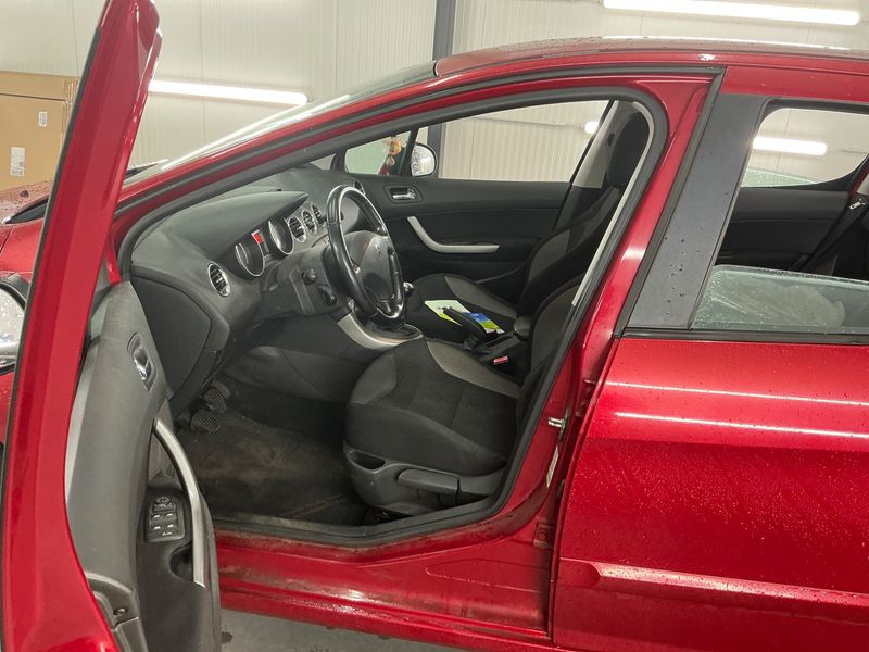 Peugeot 308 1.6 Premium 2010 – снимка 3
