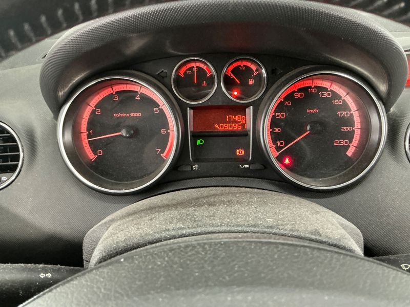 Peugeot 308 1.6 Premium 2010 – снимка 4