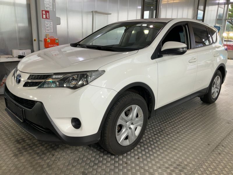 Toyota RAV 4 2.0 D-4D City 2015 – снимка 1