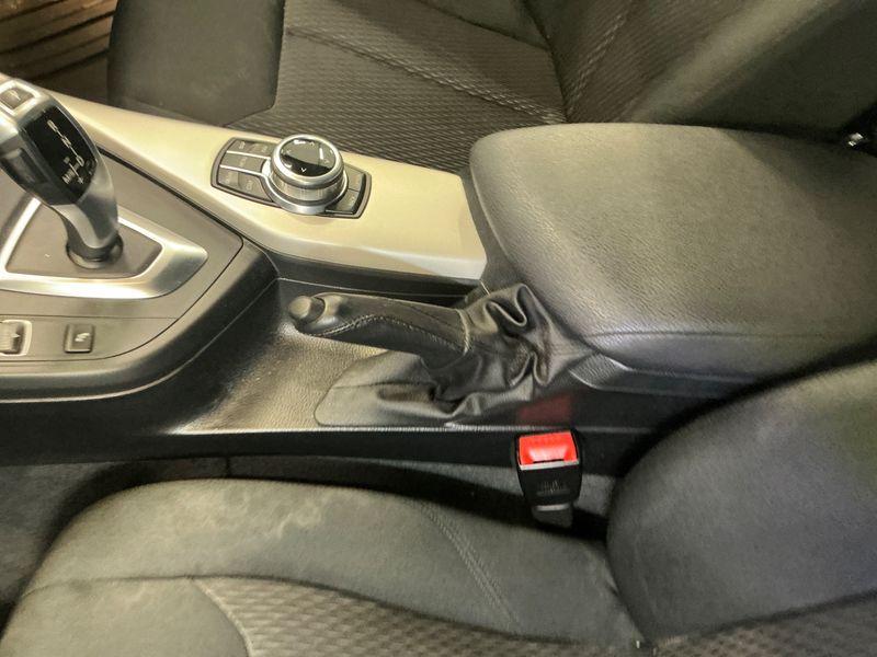 BMW 1er 118i Advantage 2017 – снимка 23