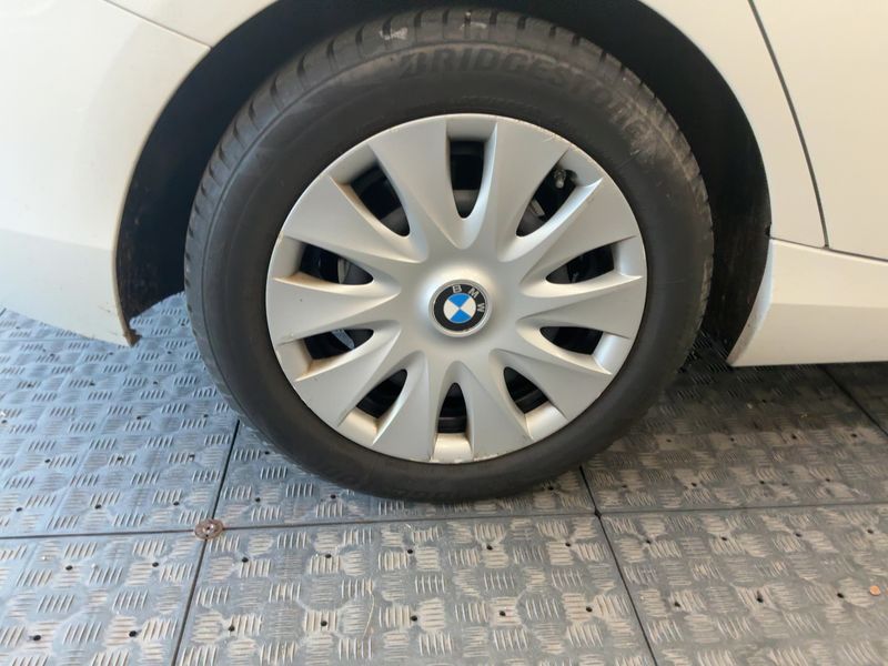 BMW 1er 118i Advantage 2017 – снимка 9