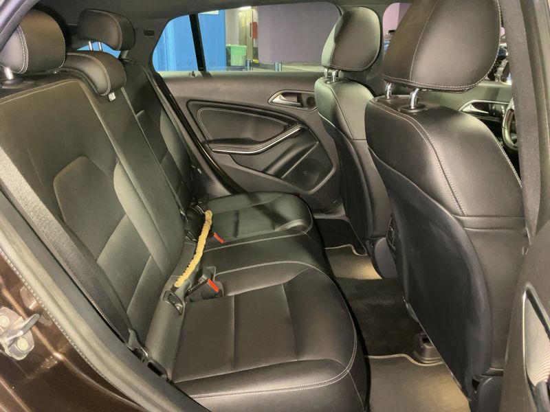 Mercedes-Benz CLA-Klasse CLA 180 Shooting Brake Urban 2018 – снимка 19