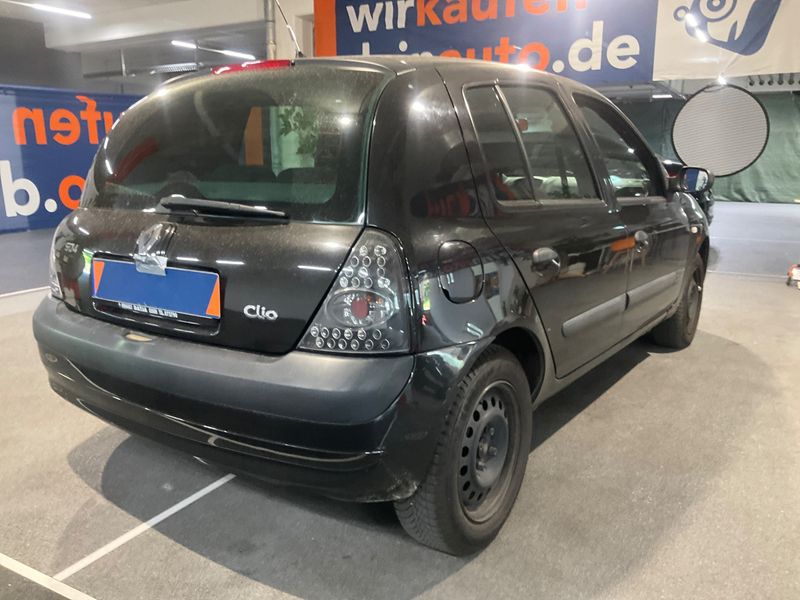 Renault Clio 1.2 Expression 2004 – снимка 2