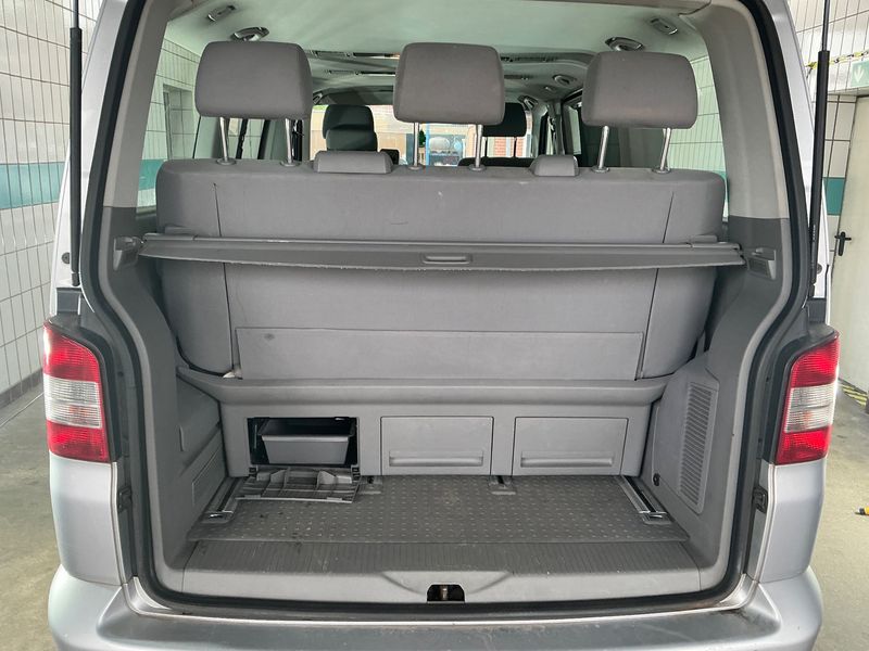 Volkswagen T5 Multivan 2.5 TDI 2003 – снимка 16