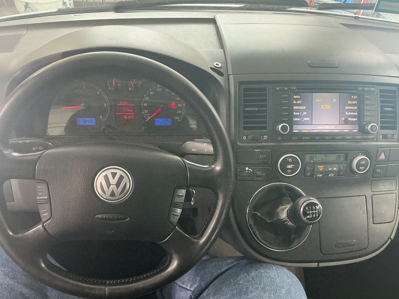Volkswagen T5 Multivan 2.5 TDI 2003 – снимка 18