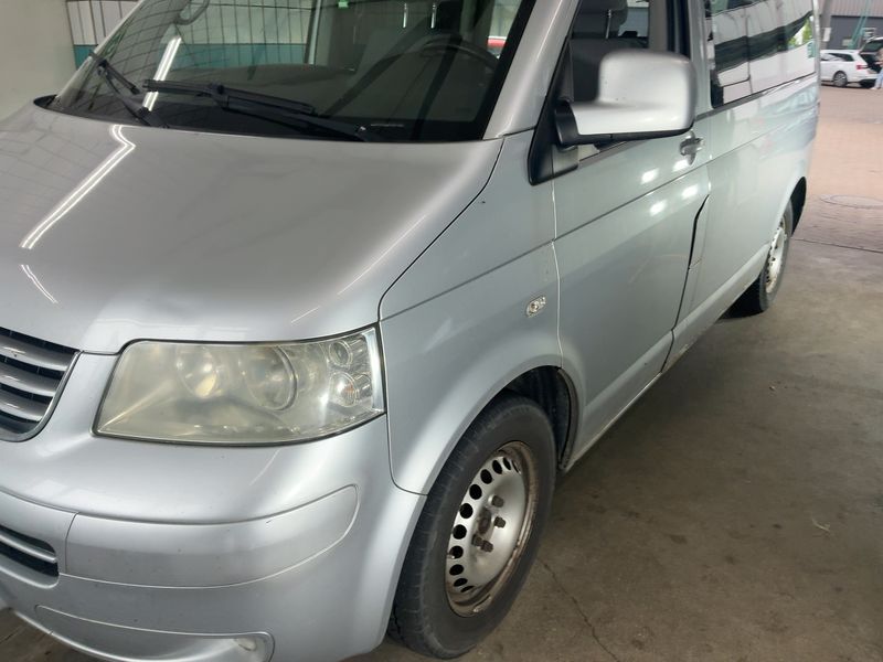 Volkswagen T5 Multivan 2.5 TDI 2003 – снимка 2