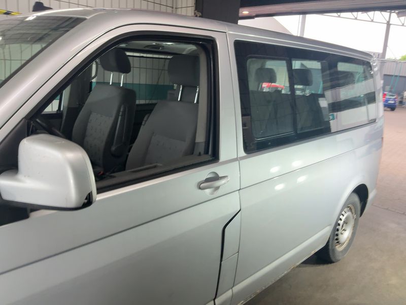 Volkswagen T5 Multivan 2.5 TDI 2003 – снимка 4