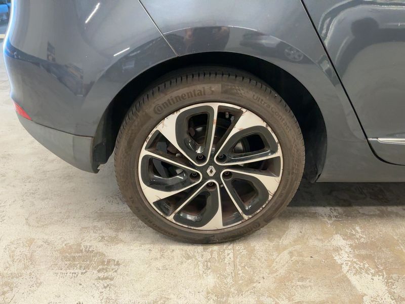 Renault Megane 1.2 TCe Energy BOSE Edition 2015 – снимка 9