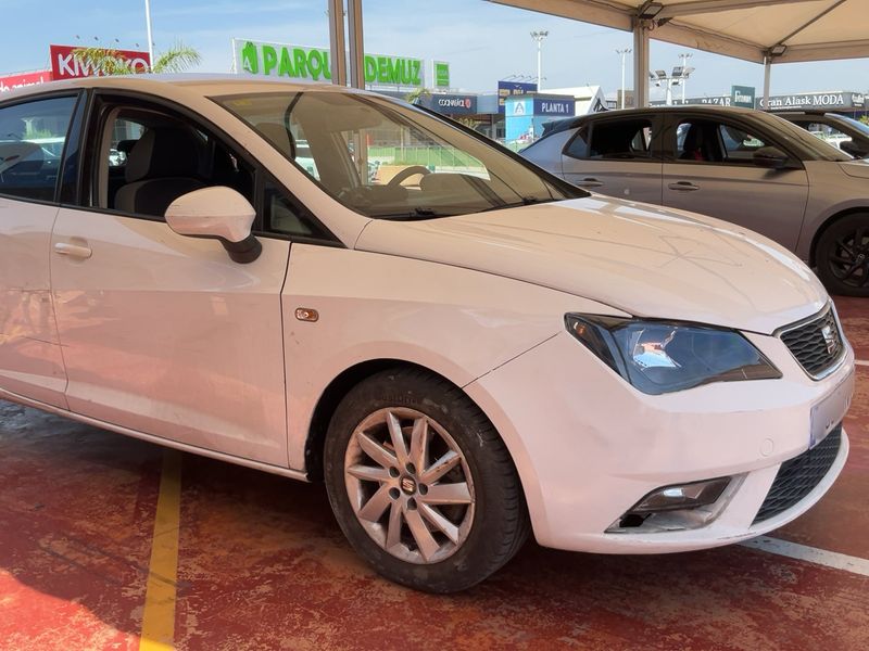 Seat Ibiza 1.6 TDI Stylance / Style 2014 – снимка 12