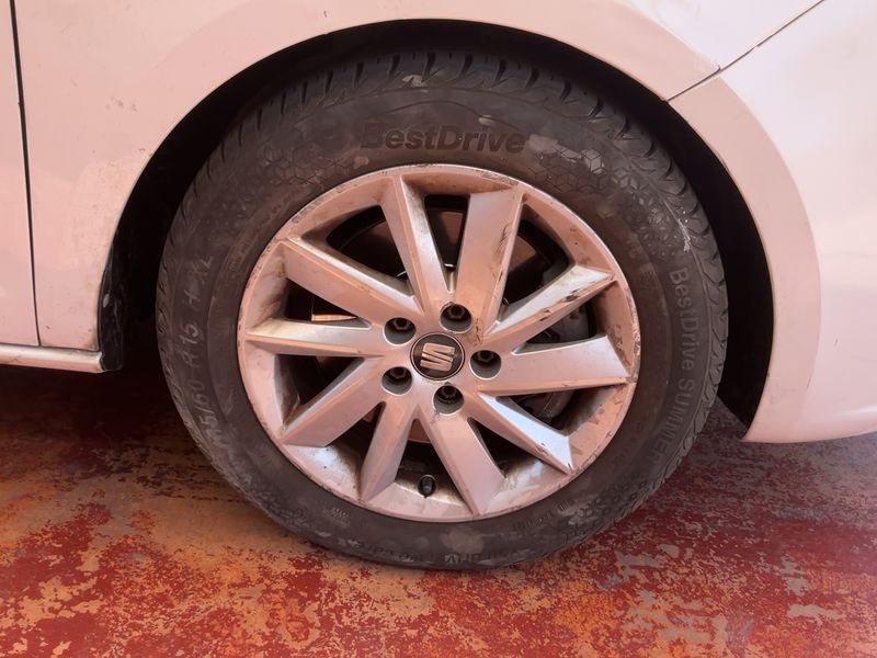 Seat Ibiza 1.6 TDI Stylance / Style 2014 – снимка 11