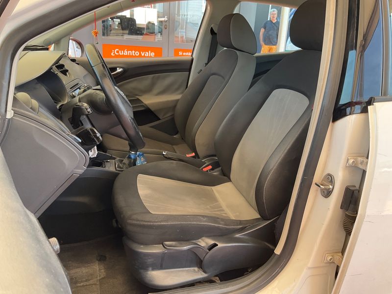 Seat Ibiza 1.6 TDI Stylance / Style 2014 – снимка 26