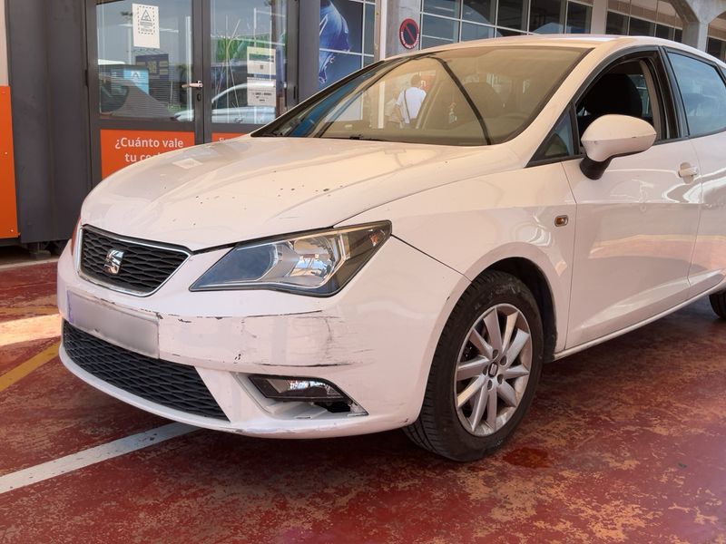 Seat Ibiza 1.6 TDI Stylance / Style 2014 – снимка 2