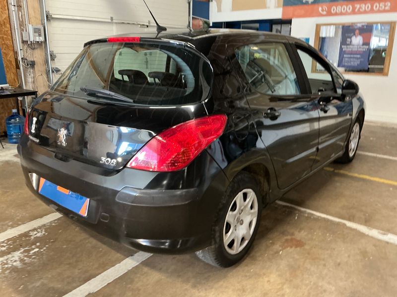 Peugeot 308 1.6 Confort 2008 – снимка 2