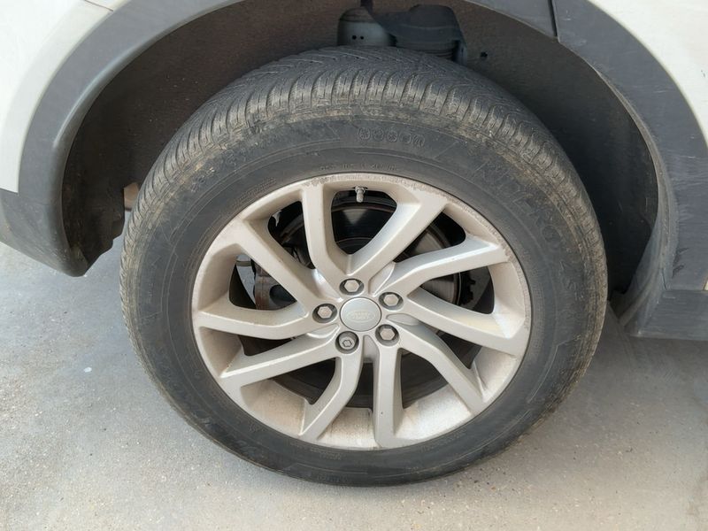 Land Rover Discovery Sport 2.0 Td4 SE AWD 2016 – снимка 9