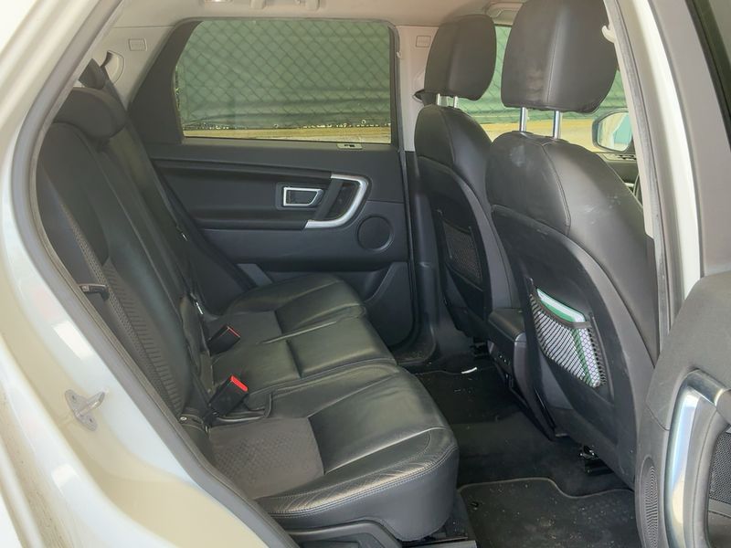 Land Rover Discovery Sport 2.0 Td4 SE AWD 2016 – снимка 19