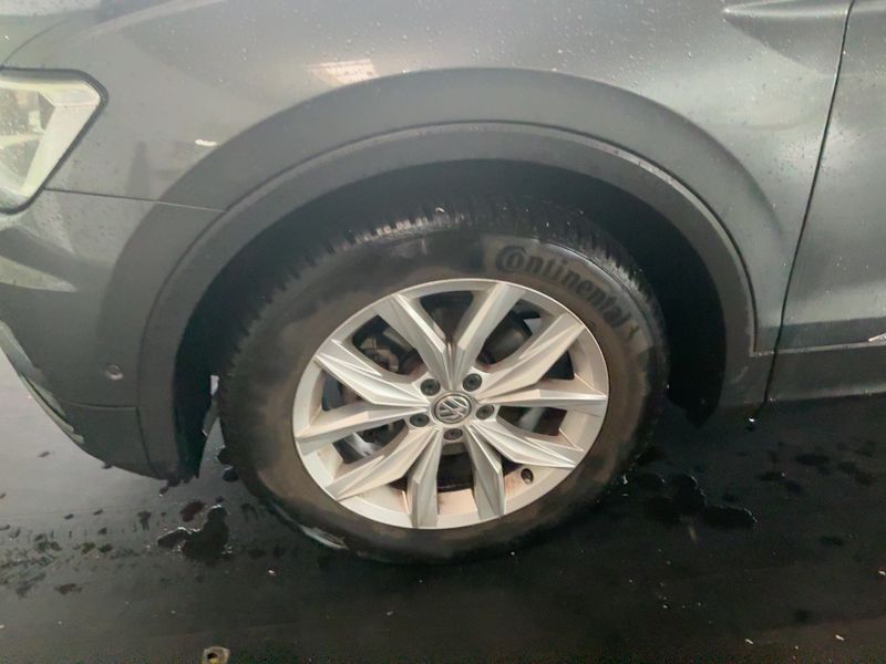 Volkswagen Tiguan 2.0 TDI Comfortline 4Motion BlueMotion Tech 2017 – снимка 3