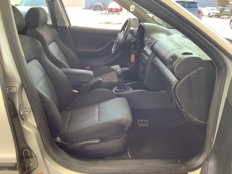 Seat Leon 1.9 TDI Sport 2002 – снимка 3