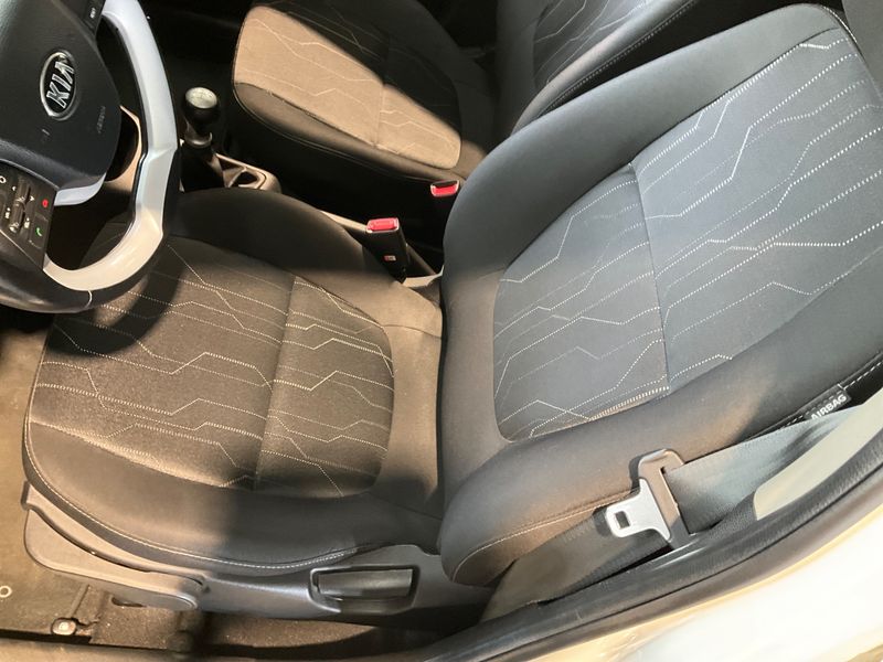 Kia Picanto 1.0 Dream Team 2015 – снимка 27
