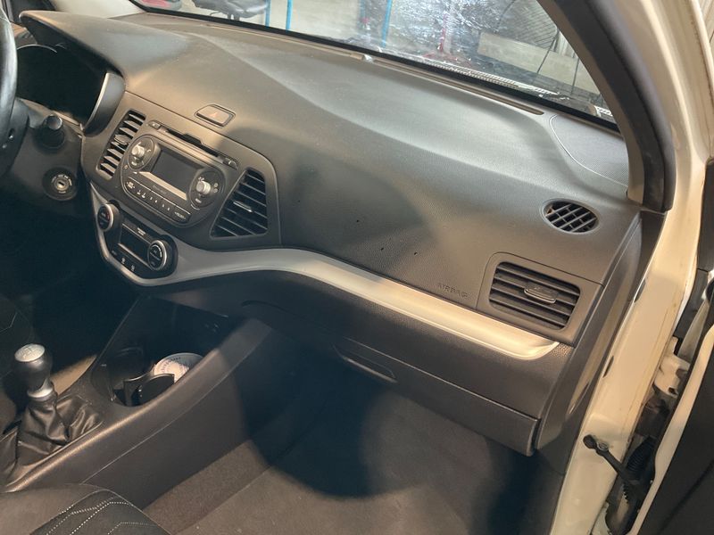 Kia Picanto 1.0 Dream Team 2015 – снимка 33