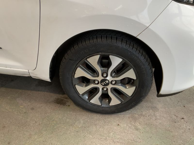 Kia Picanto 1.0 Dream Team 2015 – снимка 11