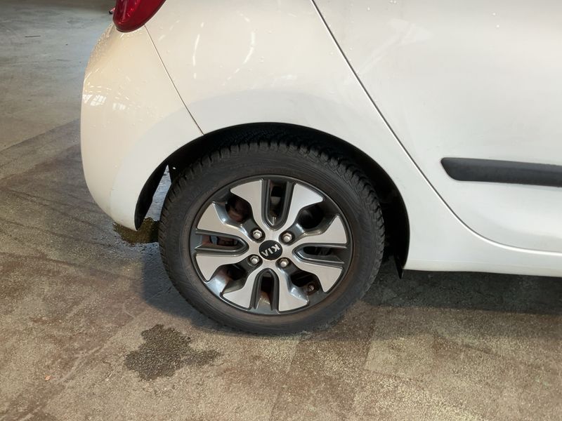 Kia Picanto 1.0 Dream Team 2015 – снимка 9