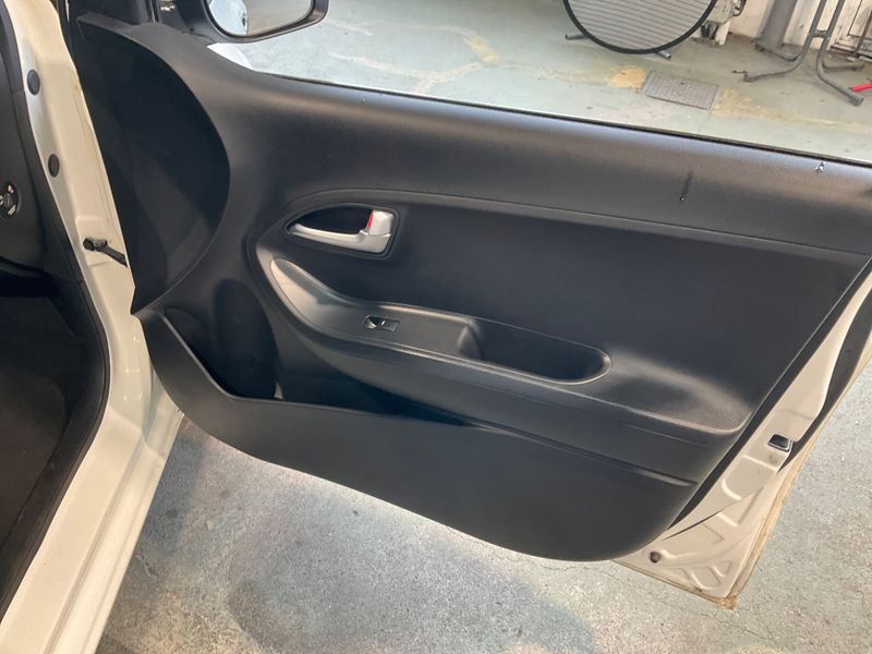 Kia Picanto 1.0 Dream Team 2015 – снимка 31