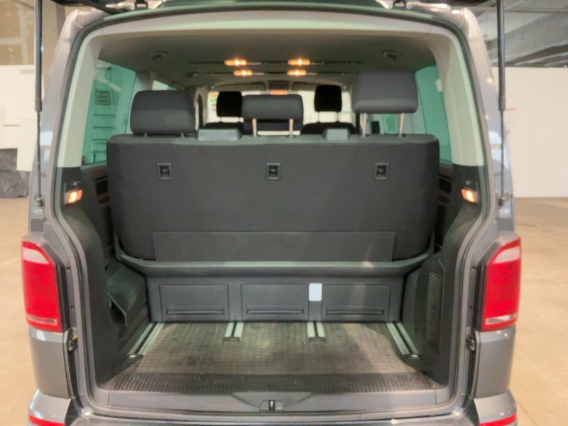 Volkswagen T6 Multivan 2.0 TDI Trendline 2016 – снимка 15
