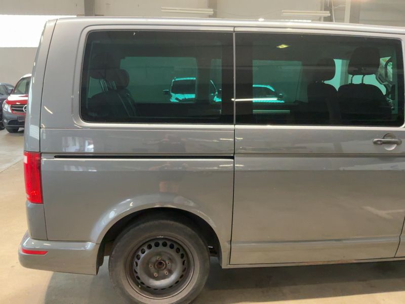 Volkswagen T6 Multivan 2.0 TDI Trendline 2016 – снимка 8