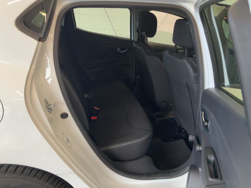 Renault Clio 1.2 Life 2017 – снимка 19