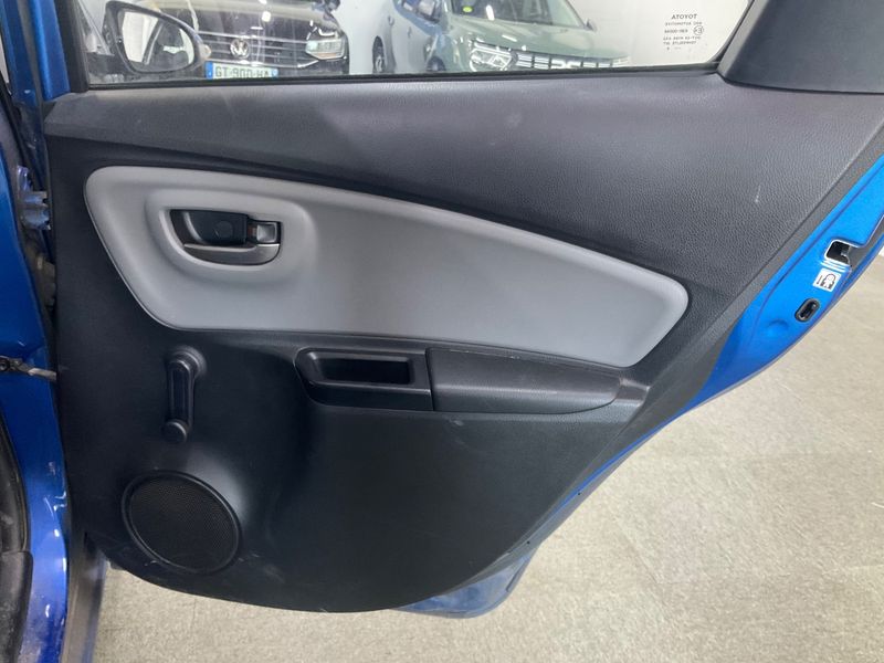 Toyota Yaris 1.4 D-4D Active 2016 – снимка 31