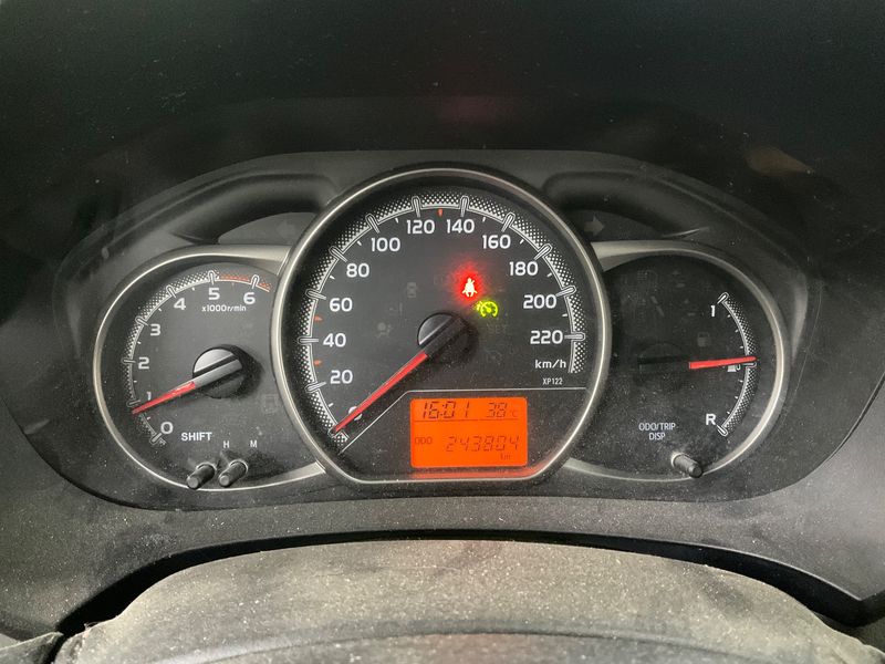 Toyota Yaris 1.4 D-4D Active 2016 – снимка 18