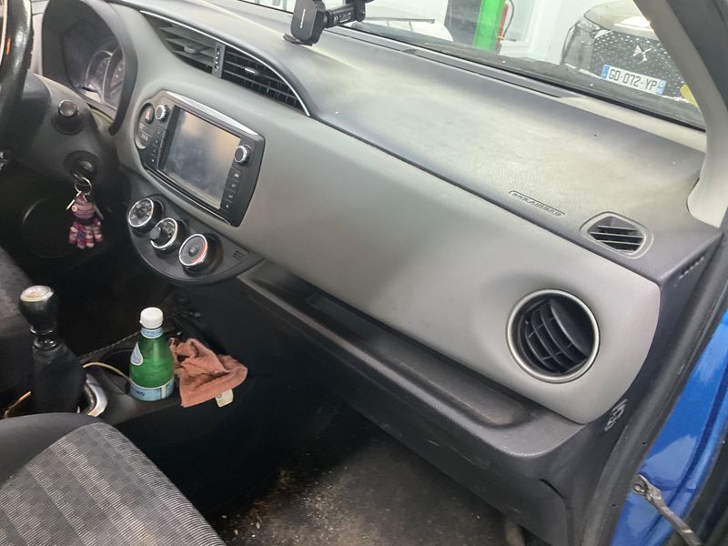 Toyota Yaris 1.4 D-4D Active 2016 – снимка 28