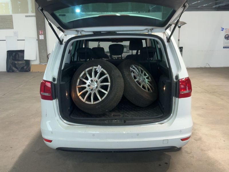 Volkswagen Sharan 2.0 TDI Comfortline BlueMotion Tech 2015 – снимка 16