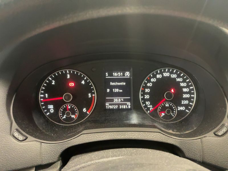 Volkswagen Sharan 2.0 TDI Comfortline BlueMotion Tech 2015 – снимка 19