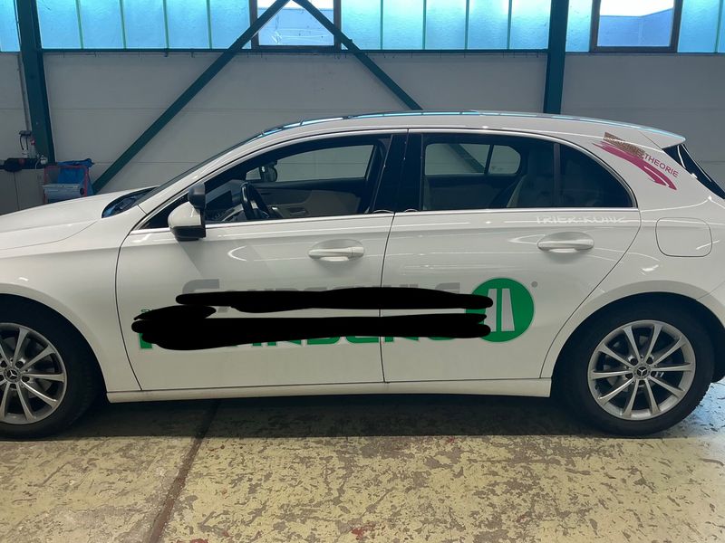 Mercedes-Benz A-Klasse A 180 d Progresivo 2020 – снимка 4