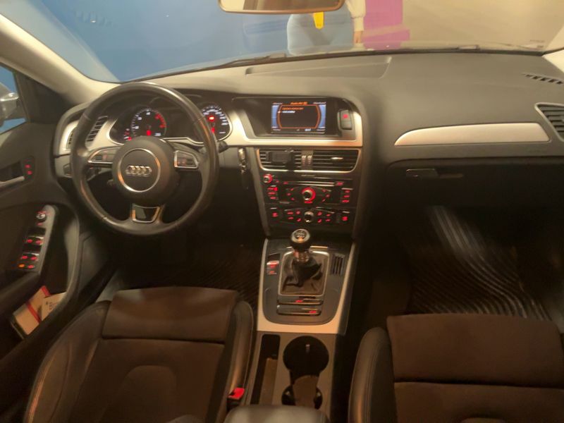 Audi A4 2.0 TDI Attraction 2013 – снимка 12