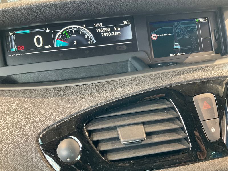 Renault Grand Scenic 2.0 dCi BOSE Edition 2014 – снимка 18