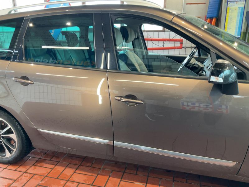 Renault Grand Scenic 2.0 dCi BOSE Edition 2014 – снимка 10