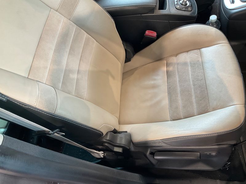 Renault Grand Scenic 2.0 dCi BOSE Edition 2014 – снимка 33