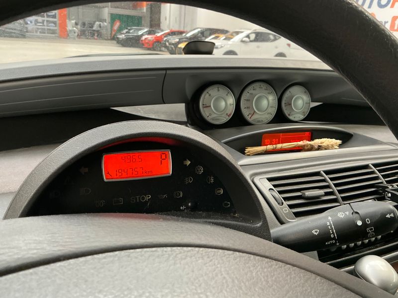 Citroen C8 2.0 HDi Tendance 2006 – снимка 4