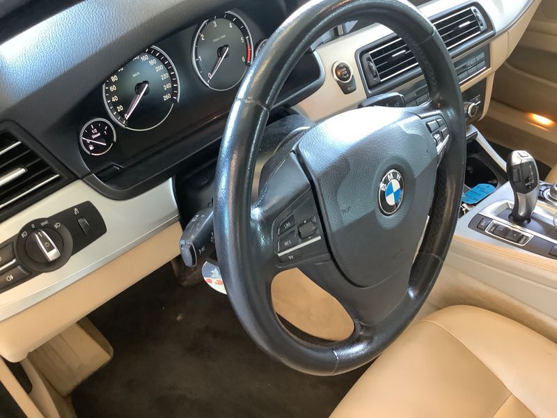 BMW 5er 520d xDrive 2015 – снимка 22