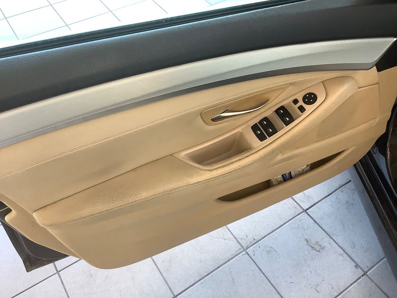 BMW 5er 520d xDrive 2015 – снимка 24