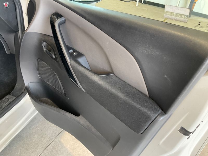 Citroen C4 Grand Picasso 1.6 Blue-HDi Feel 2018 – снимка 23