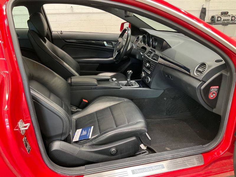 Mercedes-Benz C-Klasse C 200 CGI BlueEfficiency 2013 – снимка 16