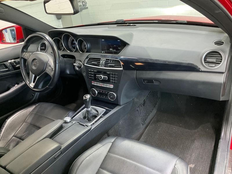 Mercedes-Benz C-Klasse C 200 CGI BlueEfficiency 2013 – снимка 17